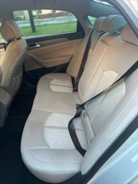 2016 Hyundai SONATA Hybrid SE