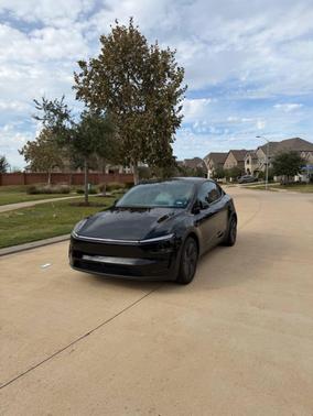 2026 Tesla Model Y Long Range 4dr Crossover