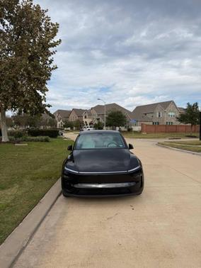 2026 Tesla Model Y Long Range 4dr Crossover