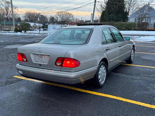 1998 Mercedes-Benz E-Class E320