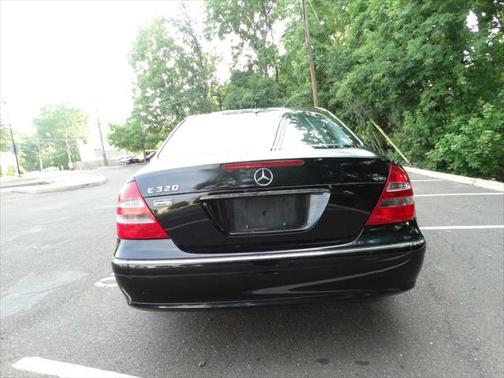2005 Mercedes-Benz E-Class E 320 4 DOOR SEDAN V6
