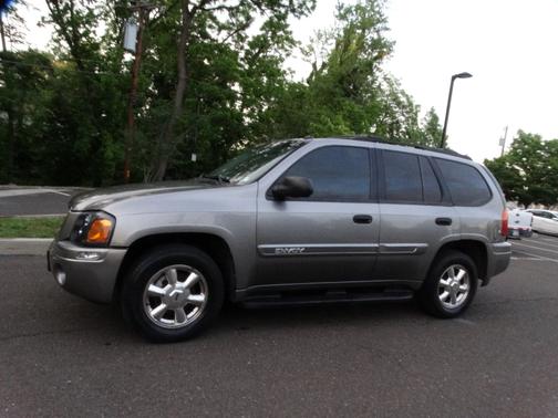 Gray 2005 GMC Envoy SLE