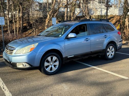 2010 Subaru Outback 2.5 i Premium