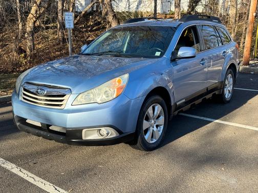 2010 Subaru Outback 2.5 i Premium