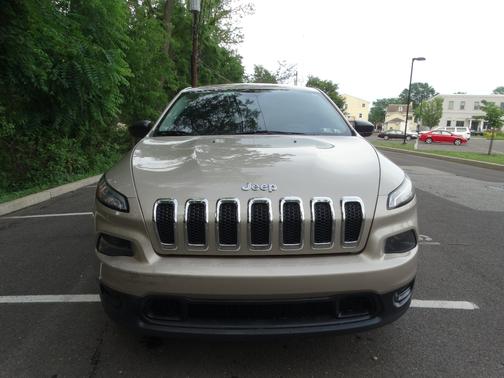 2015 Jeep Cherokee Sport