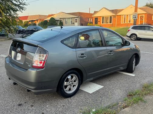 2005 Toyota Prius Base