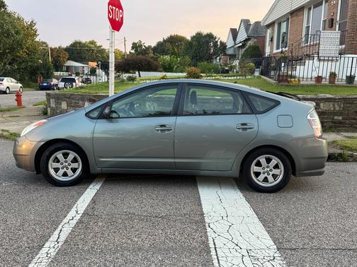 2005 Toyota Prius Base