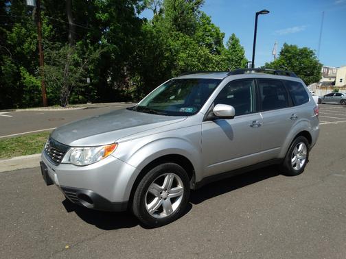 SILVER 2010 Subaru Forester 2.5 X Premium