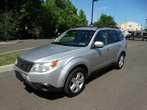 SILVER 2010 Subaru Forester 2.5 X Premium