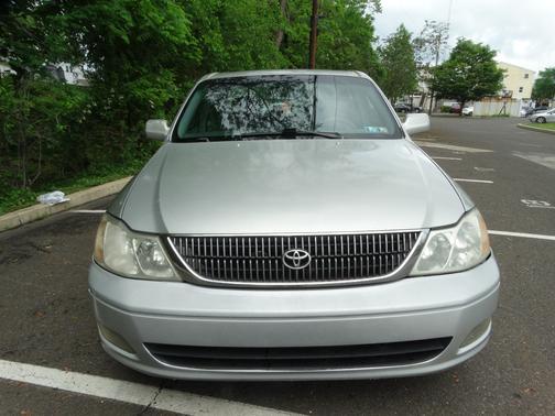2000 Toyota Avalon XLS
