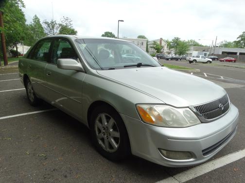 2000 Toyota Avalon XLS
