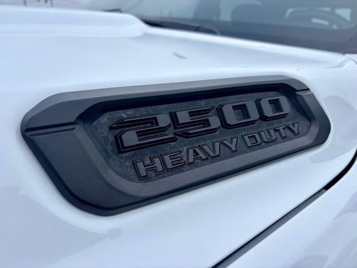 2019 RAM 2500 Tradesman Crew Cab 4x4 6'4' Box