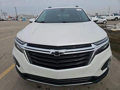 Iridescent Pearl Tricoat 2022 Chevrolet Equinox 1LT