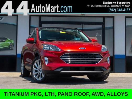 2022 Ford Escape Titanium