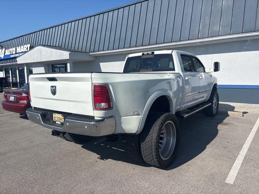 2018 RAM 3500 Laramie Crew Cab 4x4 8' Box