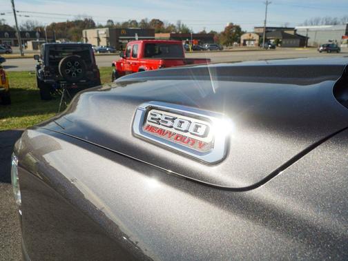 2021 RAM 2500 Big Horn Crew Cab 4x4 6'4' Box