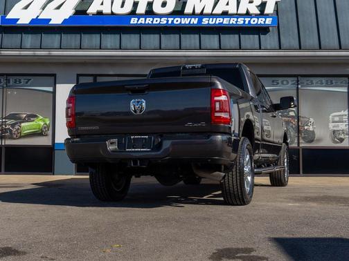 2021 RAM 2500 Big Horn Crew Cab 4x4 6'4' Box