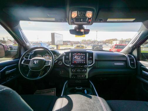 2021 RAM 2500 Big Horn Crew Cab 4x4 6'4' Box