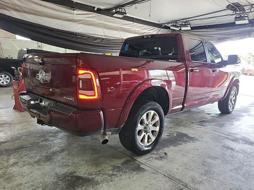 2022 RAM 2500 Laramie Crew Cab 4x4 6'4' Box