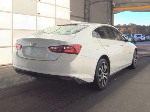 2017 Chevrolet Malibu 1LT