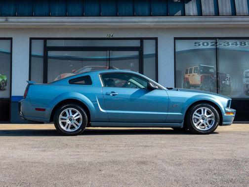 2005 Ford Mustang GT
