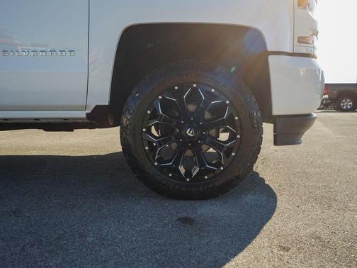 2018 Chevrolet Silverado 1500 Custom