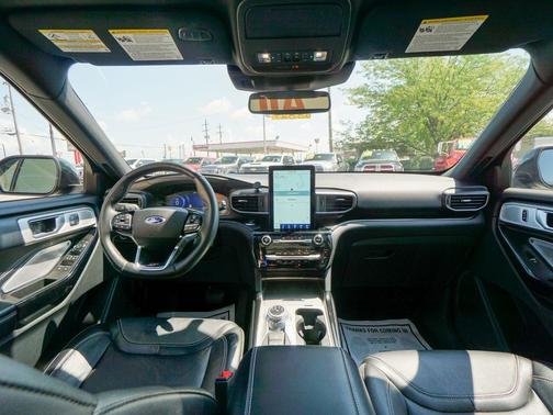 2021 Ford Explorer ST