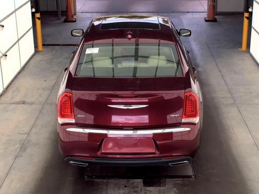 2017 Chrysler 300 Limited