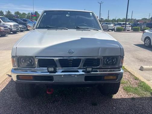 Silver 1996 Nissan Pickup Truck XE