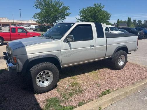 Silver 1996 Nissan Pickup Truck XE