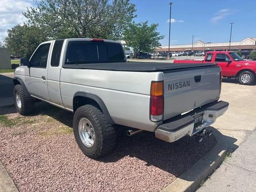 Silver 1996 Nissan Pickup Truck XE
