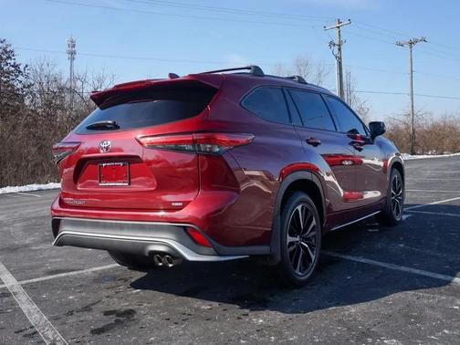 2022 Toyota Highlander XSE