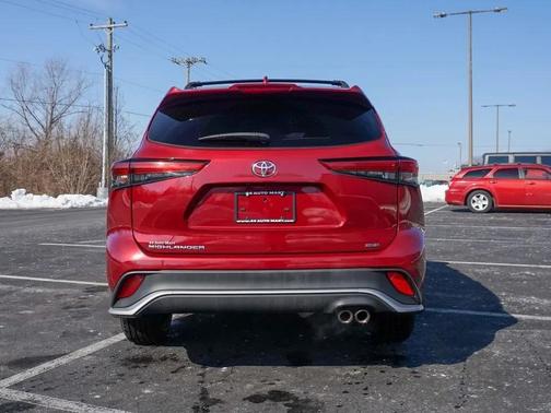 2022 Toyota Highlander XSE