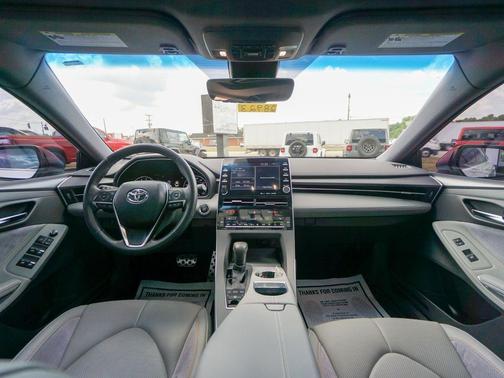 2019 Toyota Avalon XSE