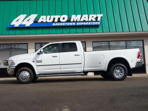 2017 RAM 3500 Laramie Crew Cab 4x4 8' Box