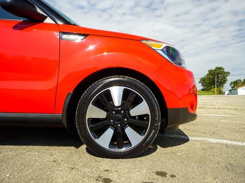 2017 Kia Soul +