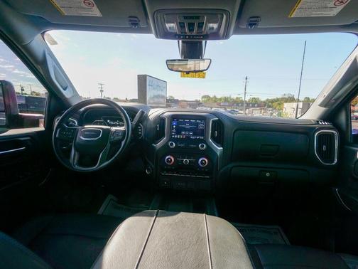 2023 GMC Sierra 3500 Denali