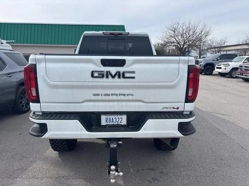 2022 GMC Sierra 2500 AT4