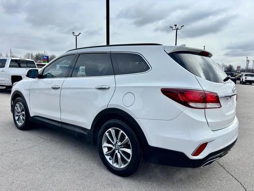 2017 Hyundai SANTA FE SE