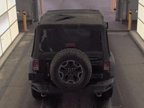 Black Clearcoat 2016 Jeep Wrangler Rubicon
