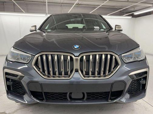 2022 BMW X6 M50i