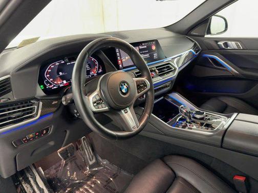 2022 BMW X6 M50i