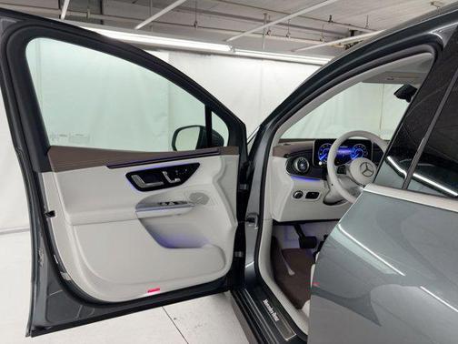 2026 Mercedes-Benz EQE 320+ EQE 320+