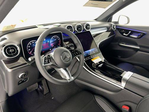 2026 Mercedes-Benz GLC 300 Base