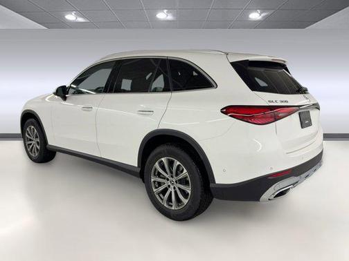 2026 Mercedes-Benz GLC 300 Base