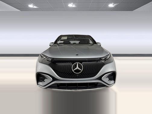 Cirrus Silver Metallic 2026 Mercedes-Benz EQE 320 EQE 320