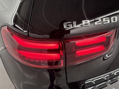 2025 Mercedes-Benz GLB 250 Base