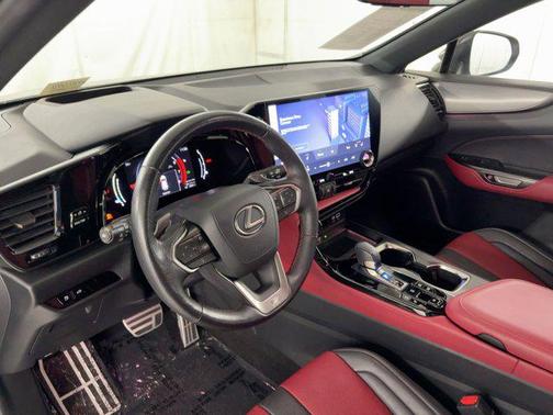2023 Lexus NX 450h+ F SPORT Handling