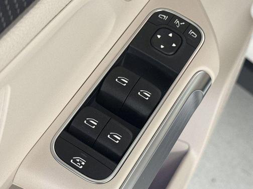 2023 Mercedes-Benz EQB 300 4MATIC