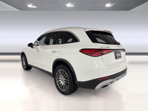 Polar White 2026 Mercedes-Benz GLC 300 Base